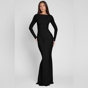 Leau Oasis Knot Maxi Dress - Black